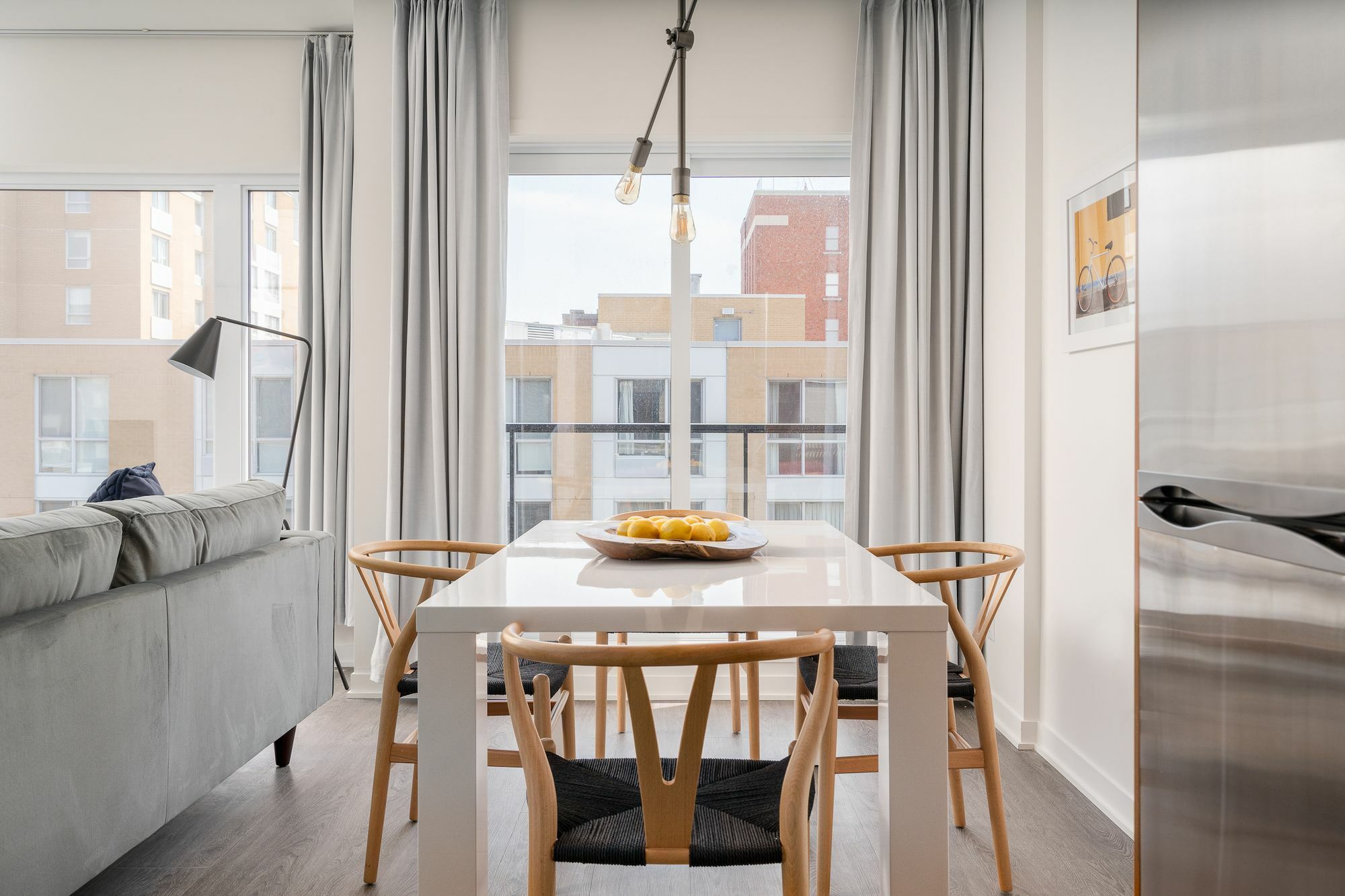 Elegant 1br In Quartier Des Spectacles By Sonder Appartement